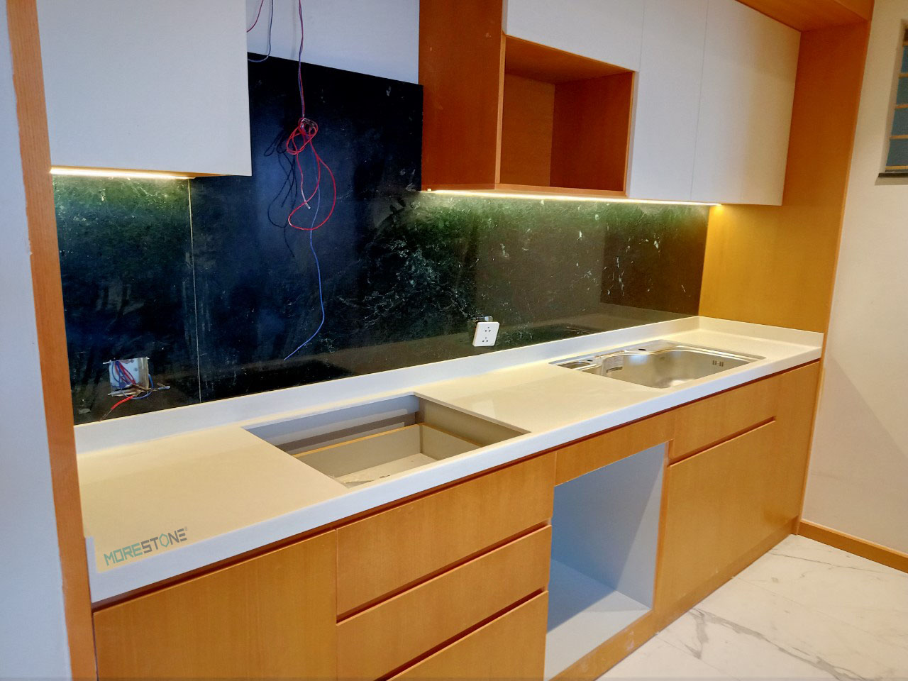 Hoàn Thiện Mặt Đá Bếp Tại Căn Hộ 43 Nguyễn Tuân