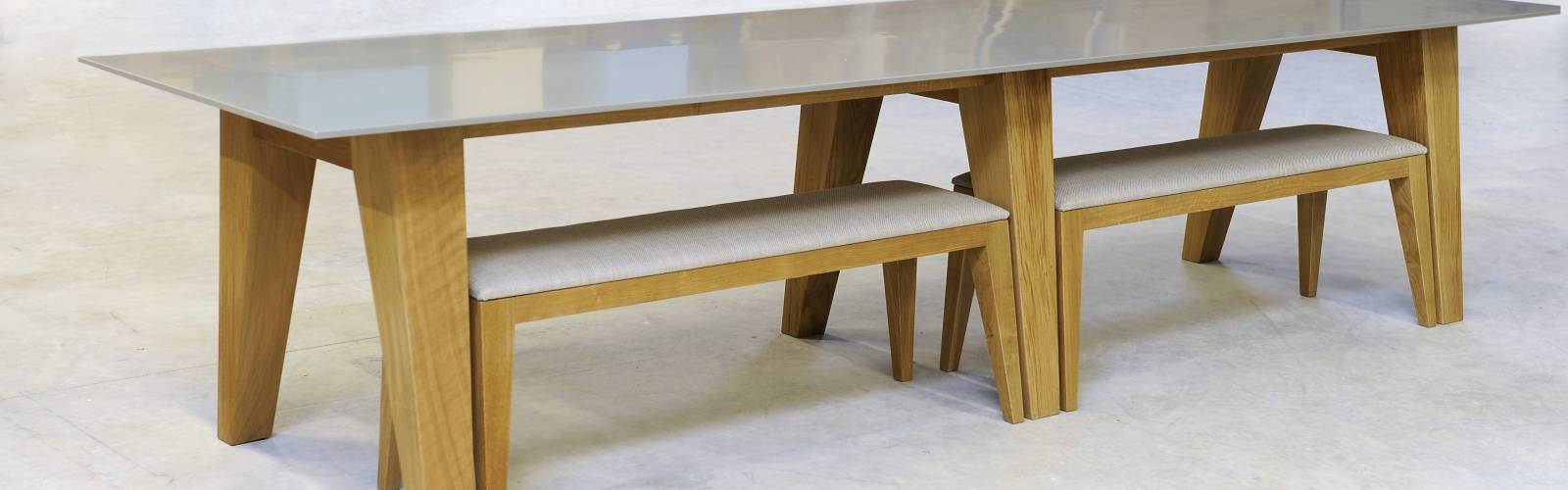 Bàn ăn mặt đá Solid Surface