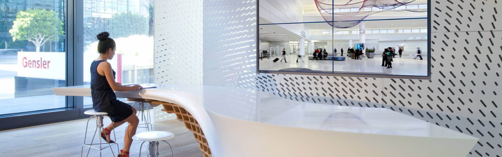 Quầy lễ tân bằng đá nhân tạo Solid Surface