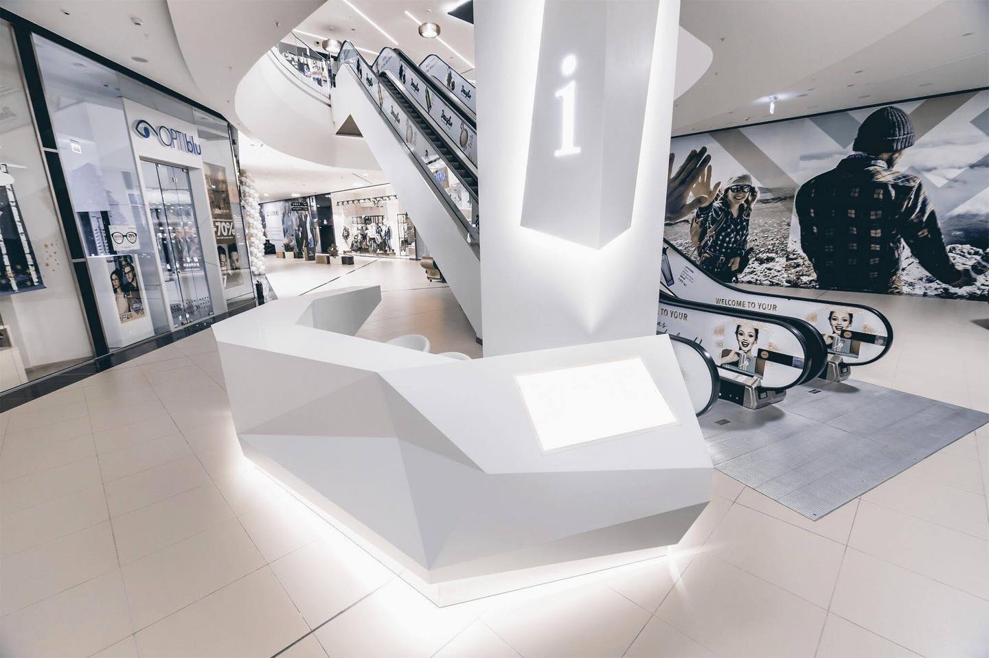 Thiết kế quầy lễ tân độc đáo sử dụng chất liệu đá không mối nối Himacs LG Hàn Quốc Đá nhân tạo solid surface