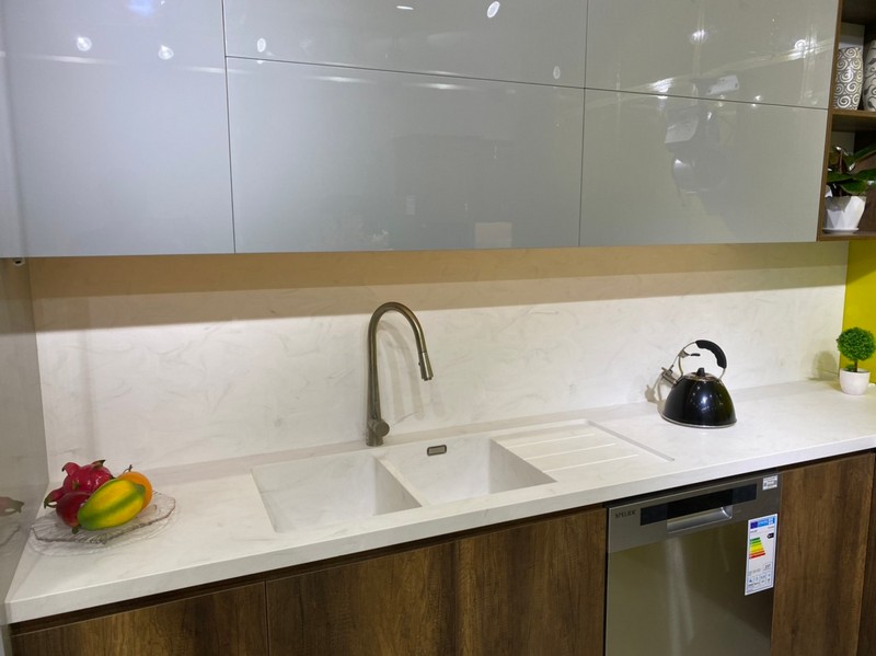 Đá ốp bàn bếp