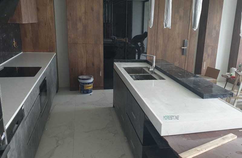 Thi công đá bàn đảo bếp