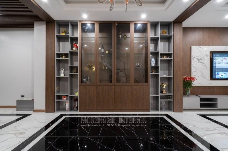 Morehome đã hoàn thành việc thi công hệ tủ gỗ trang trí nội thất cho phòng khách biệt thự 4 tầng ở Nghệ An.