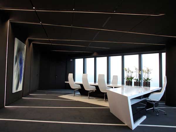 Quầy lễ tân đá nhân tạo màu trắng tính năng uốn cong mềm mại không để lại vết mang giá trị thẩm mỹ cao.