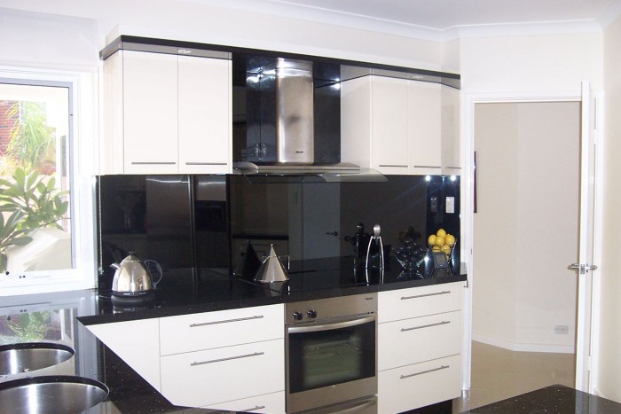  Đá granite ốp bếp