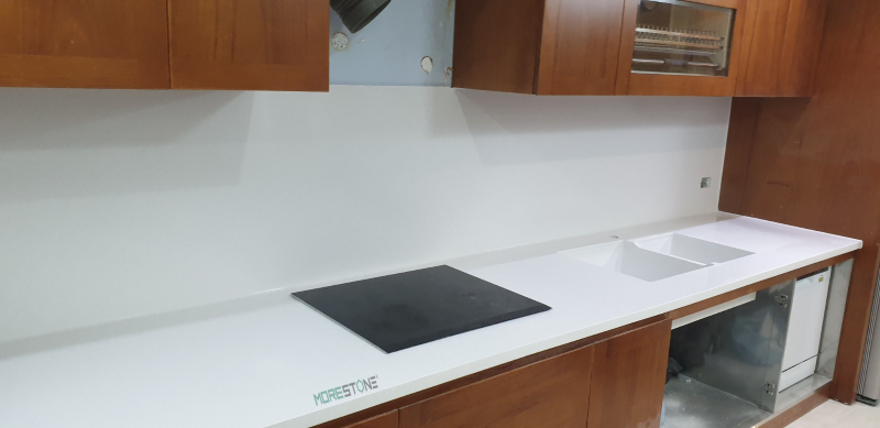 đá nhân tạo thạch anh là gì