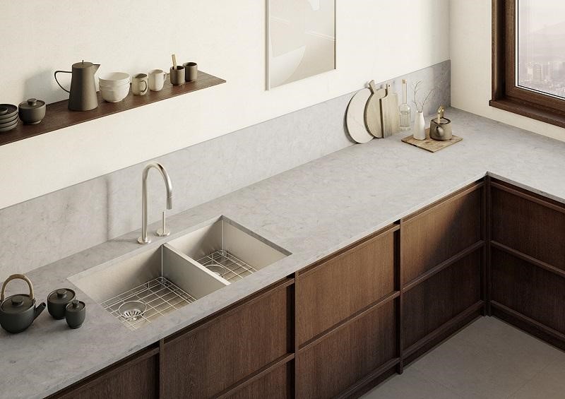 tường bếp nên ốp đá gi