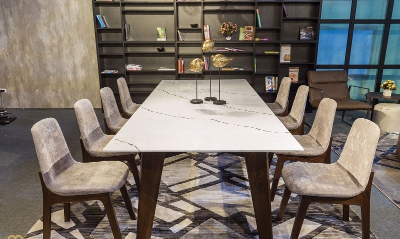 bàn ăn mặt đá casla quartz