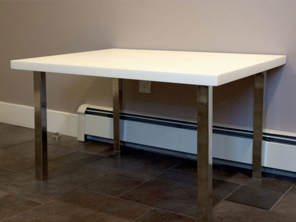 Bàn ăn mặt đá nhân tạo Solid Surface