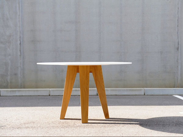 Bàn ăn mặt đá nhân tạo Solid Surface