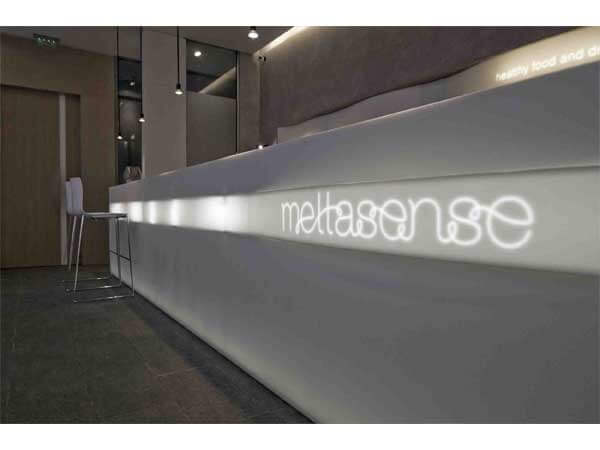 Quầy bar ốp đá nhân tạo Solid Surface