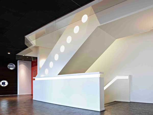 Quầy lễ tân bằng đá nhân tạo Solid Surface