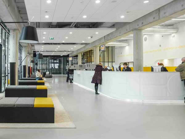 Quầy lễ tân bằng đá nhân tạo Solid Surface